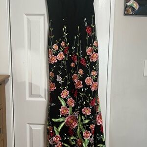 Fernanda Dress the Population Black Floral dress . Hemmed to fit a 5’3-5’4 model